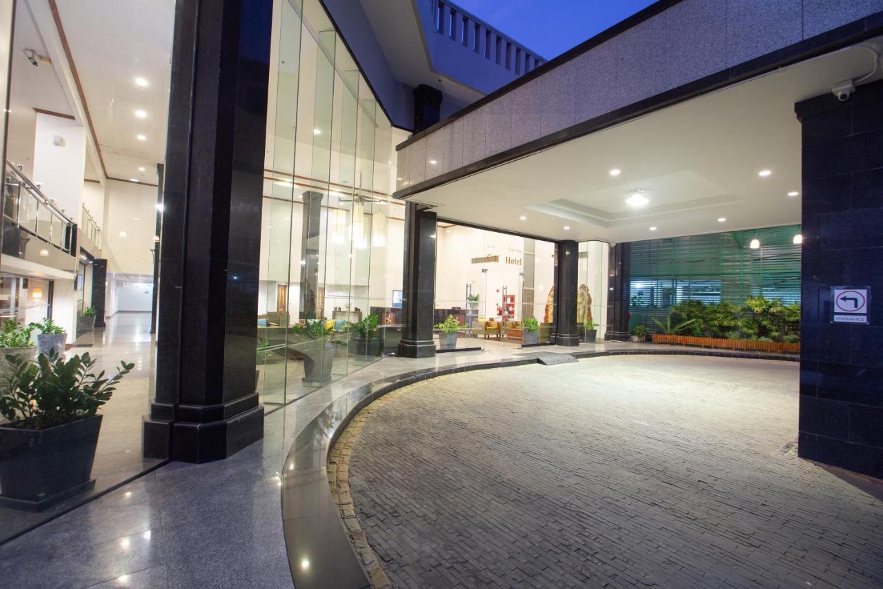 צ'יאנג מאי Ch Hotel מראה חיצוני תמונה
